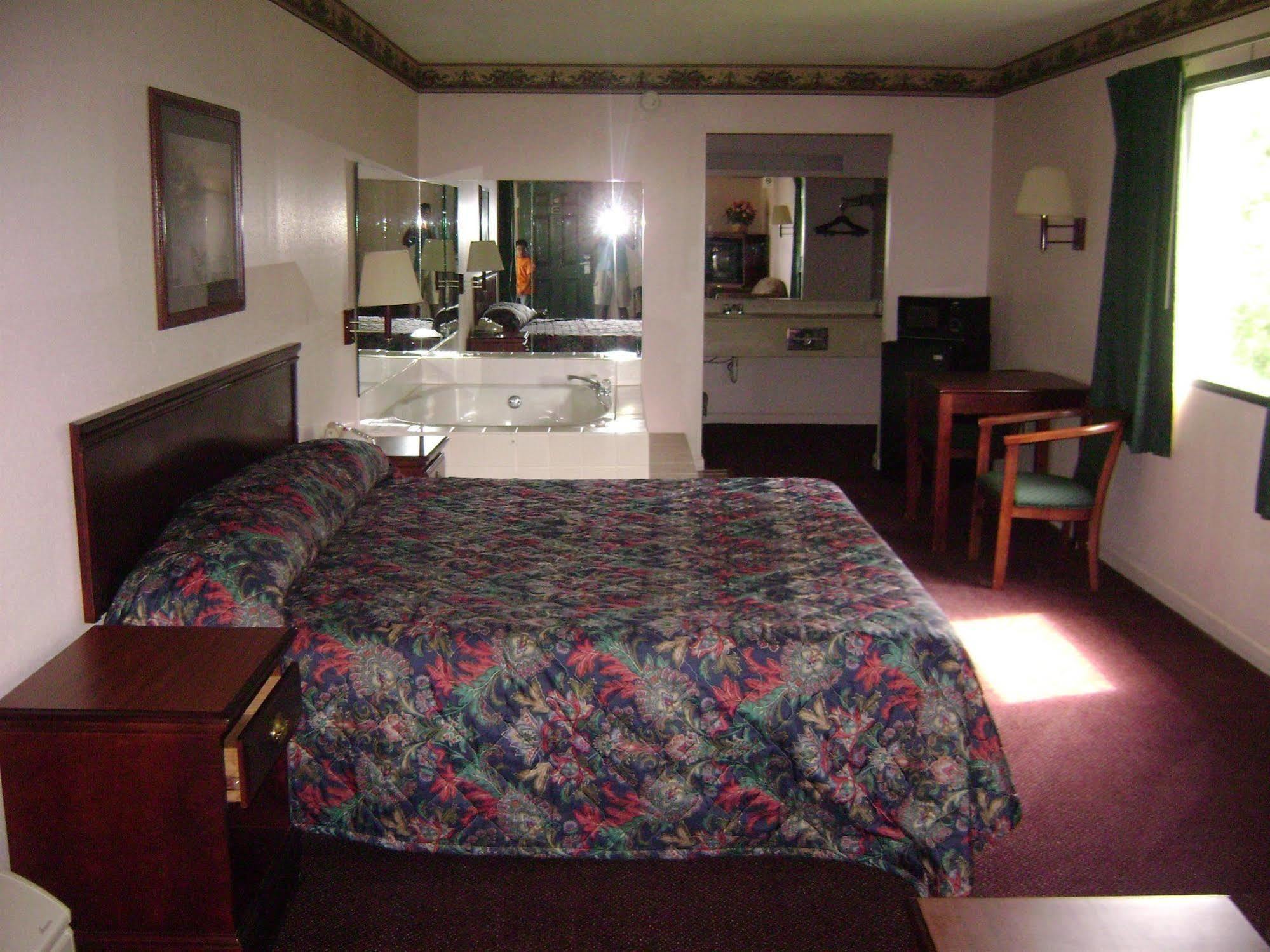 Garden Inn & Suites Hogansville ภายนอก รูปภาพ