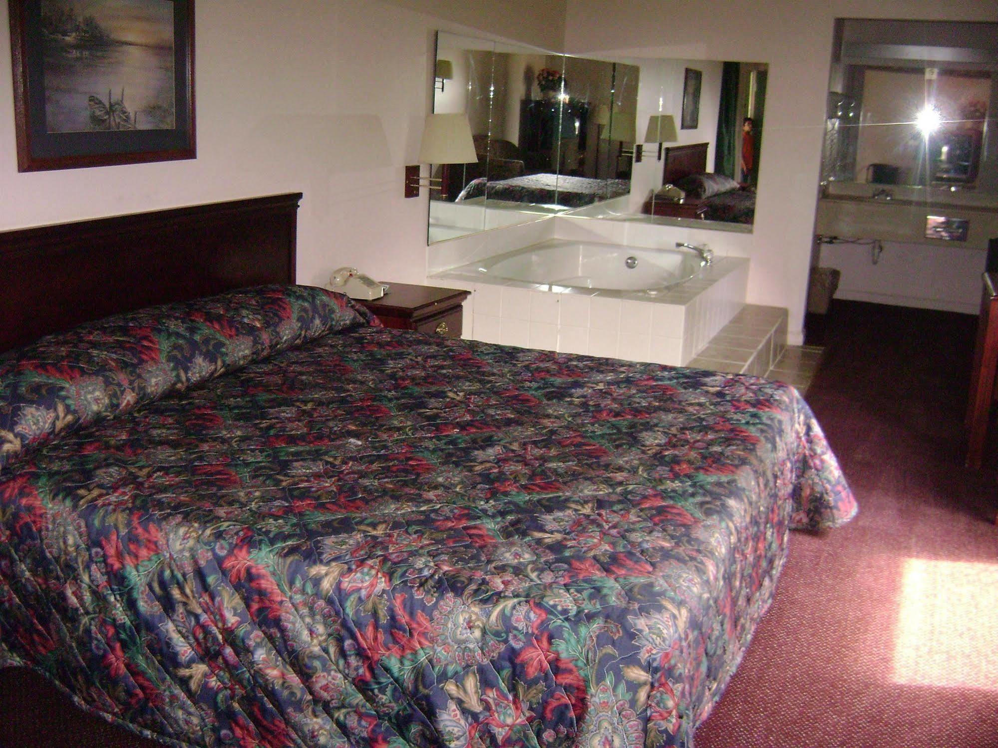 Garden Inn & Suites Hogansville ภายนอก รูปภาพ